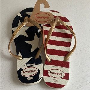 American flag flip-flops from Havaianas.